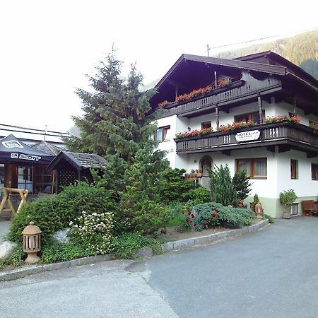 Bergsteiger-Zimmer Pension Obermair Mayrhofen Room photo